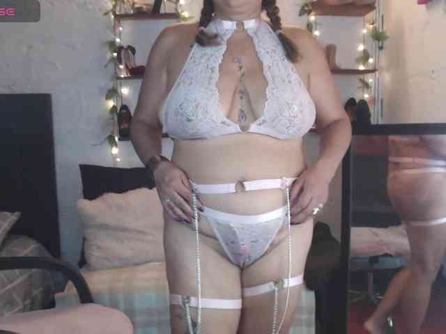 missrosariostepmoan webcam