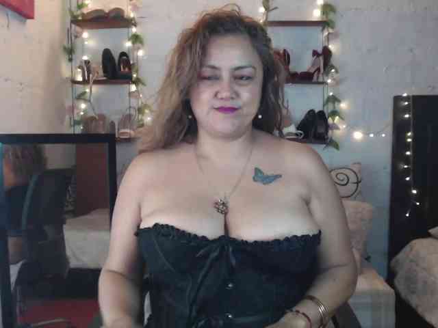 missrosariostepmoan webcam