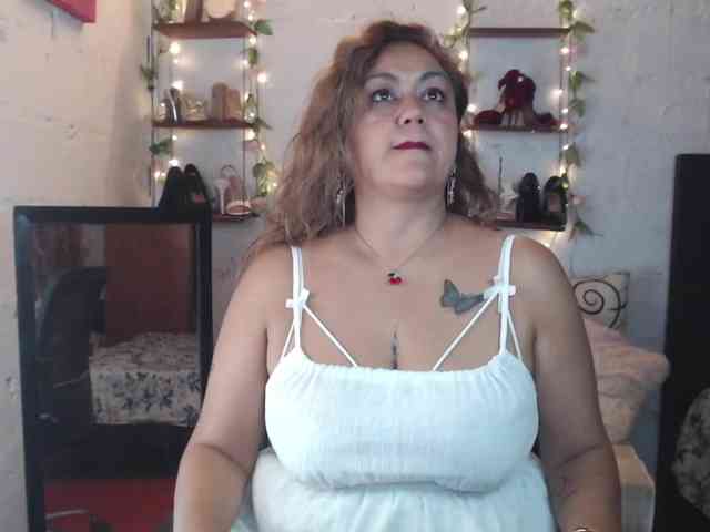 missrosariostepm... Live Webcam on BongaCams