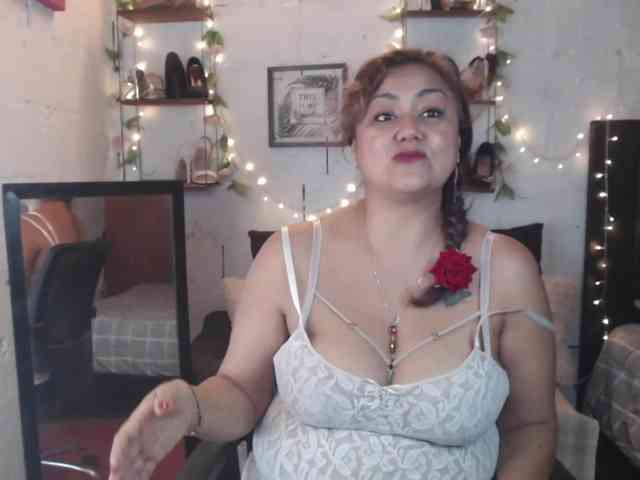 missrosariostepmoan webcam