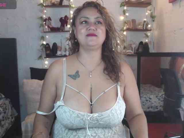 missrosariostepmoan webcam