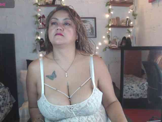 missrosariostepmoan webcam