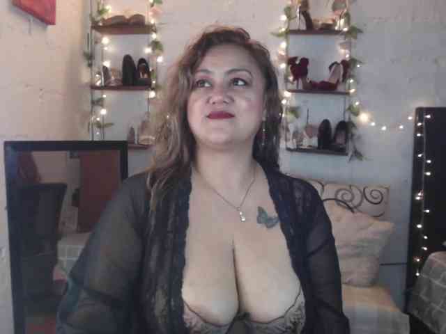 missrosariostepmoan webcam