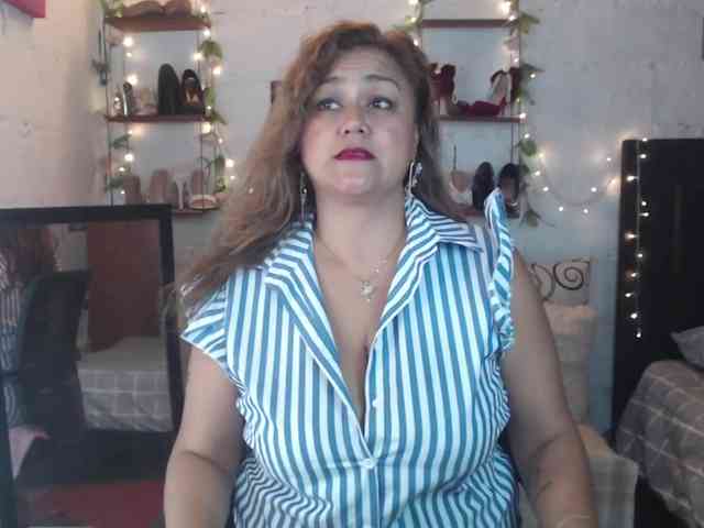 missrosariostepmoan webcam