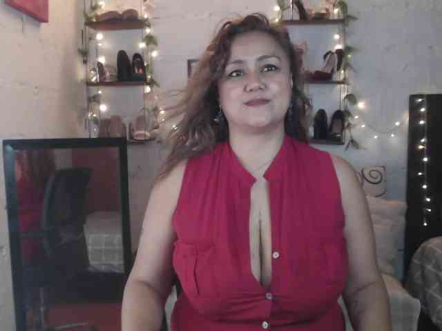 missrosariostepmoan webcam