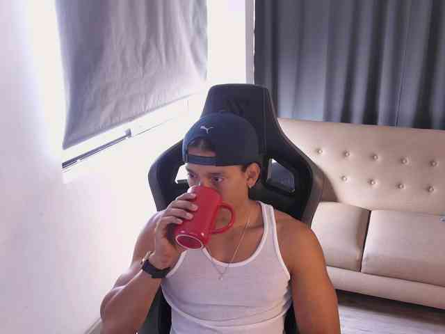 LiamVolkov LiamVolkov