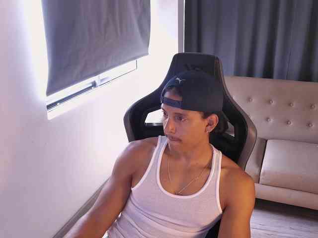 LiamVolkov Live Webcam on BongaCams