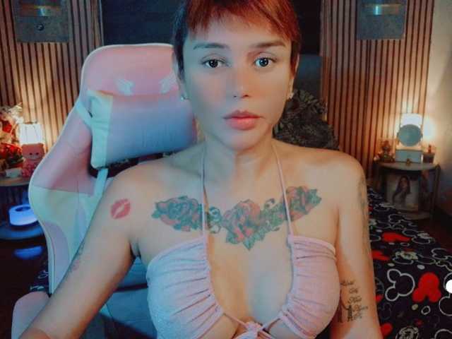 GLAMOROUS_QUEEN
