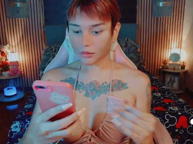 GLAMOROUS_QUEEN
