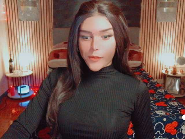 HOLLY_MOLLY