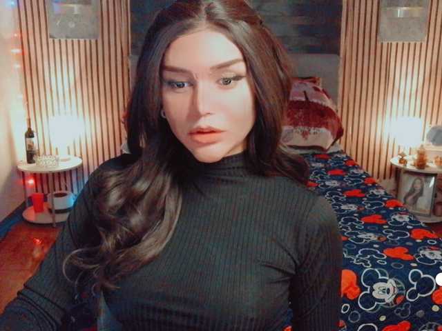 HOLLY_MOLLY — live trans cam