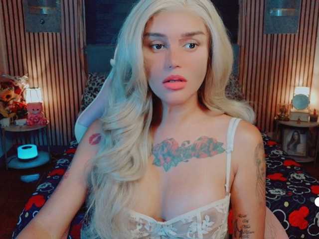 GLAMOROUS_QUEEN