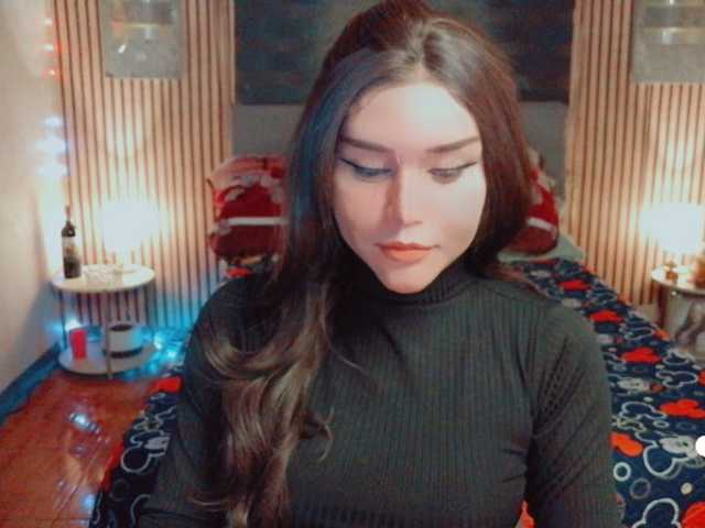 HOLLY_MOLLY
