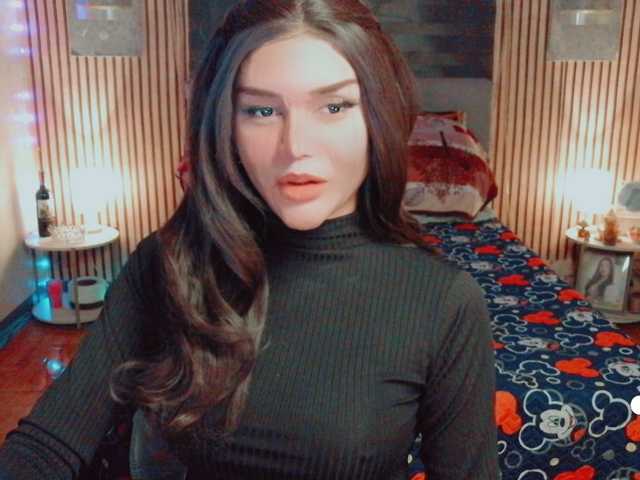 HOLLY_MOLLY — live trans cam