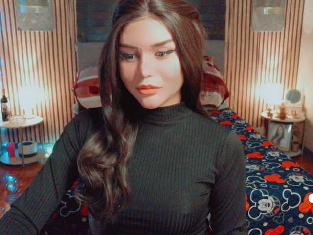HOLLY_MOLLY — live trans cam