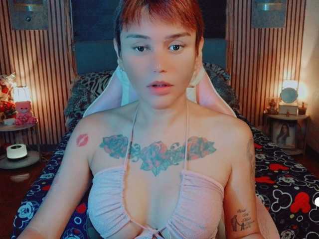 GLAMOROUS_QUEEN