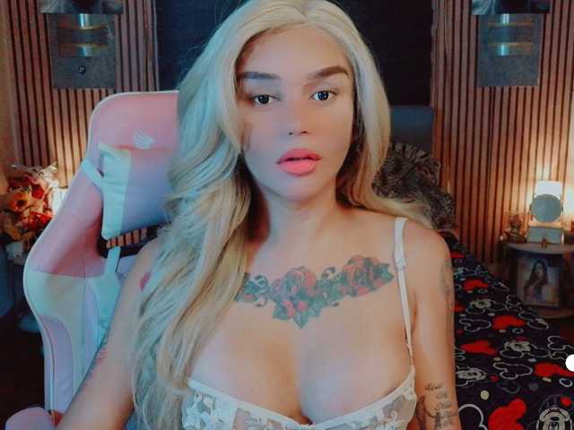 GLAMOROUS_QUEEN