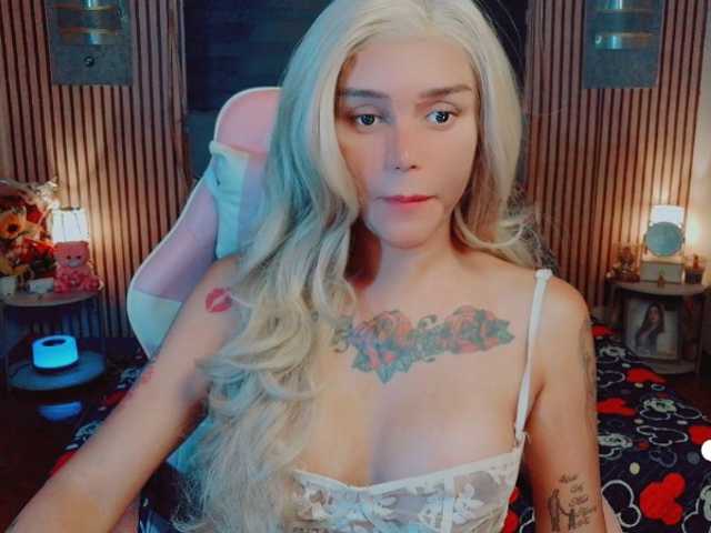 GLAMOROUS_QUEEN