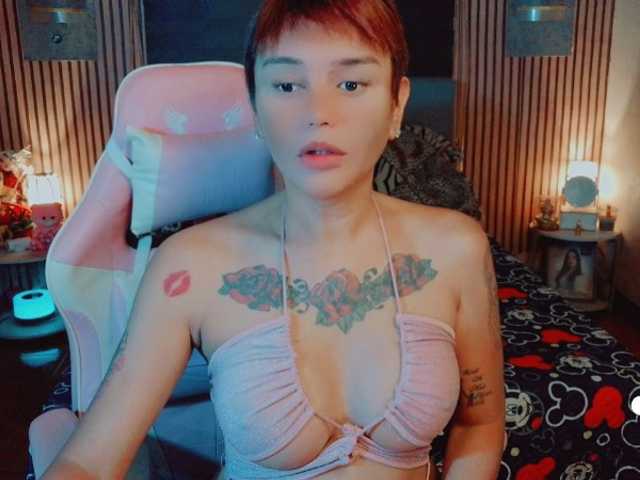 GLAMOROUS_QUEEN