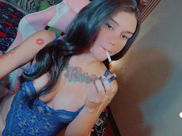 GLAMOROUS_QUEEN
