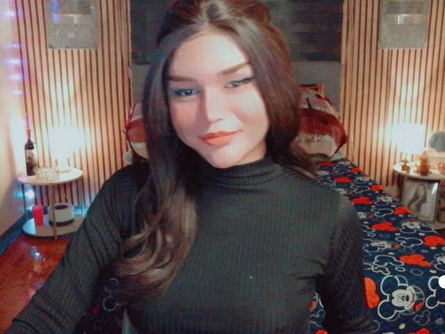 HOLLY_MOLLY — live trans cam