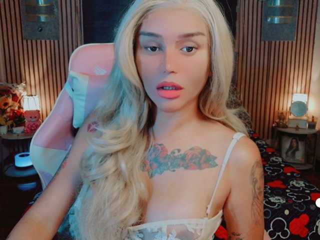 GLAMOROUS_QUEEN