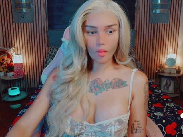 GLAMOROUS_QUEEN