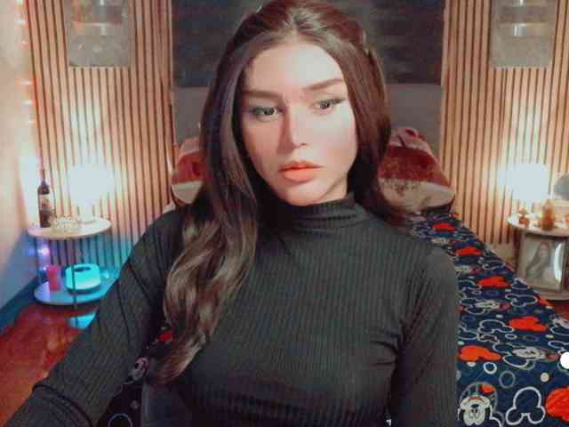 Holly_molly's cam show statistics and live stream