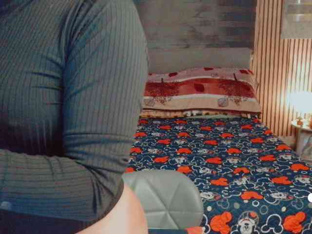 HOLLY_MOLLY