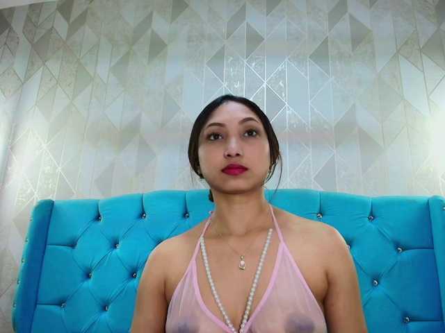 MadelineDollx live cam on BongaCams