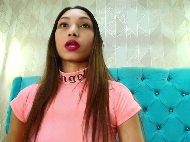 MadelineDollx live cam on BongaCams