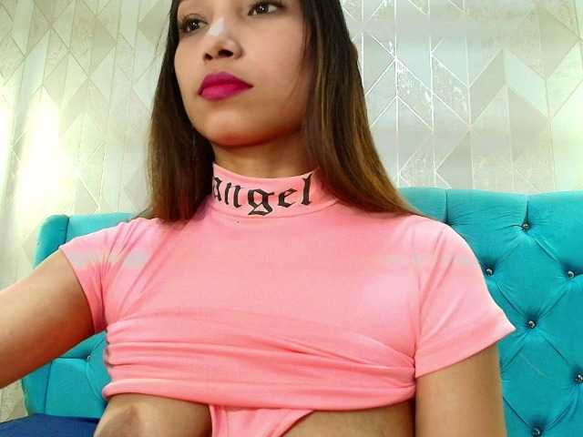 MadelineDollx live cam on BongaCams