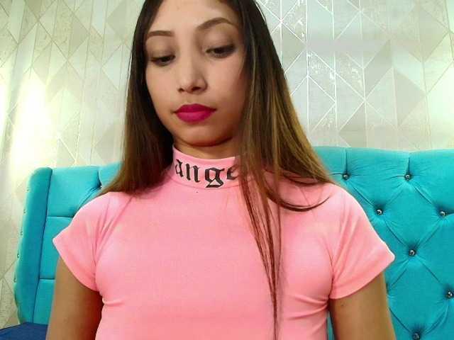 MadelineDollx live cam on BongaCams