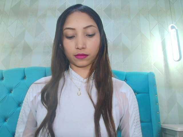 MadelineDollx live cam on BongaCams