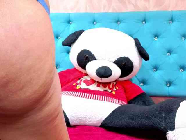 MadelineDollx webcam