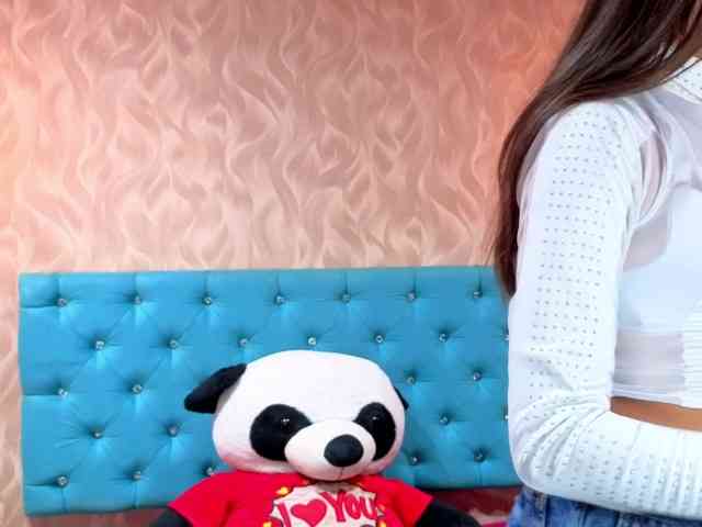 MadelineDollx webcam