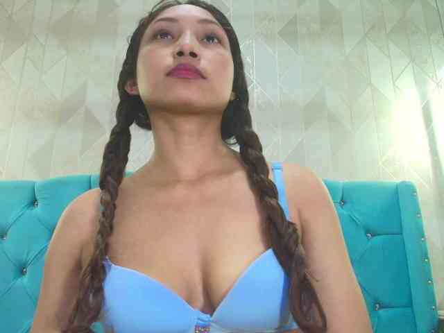MadelineDollx webcam