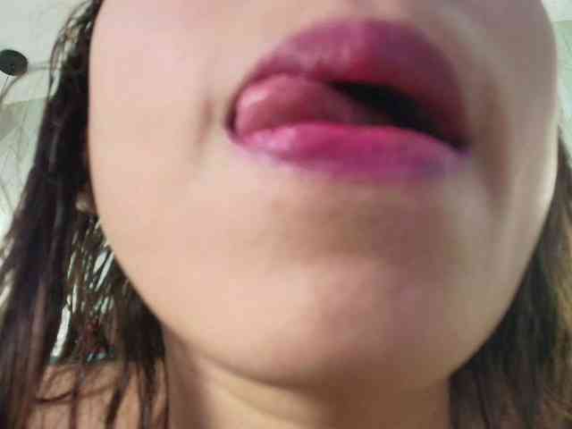 MadelineDollx webcam