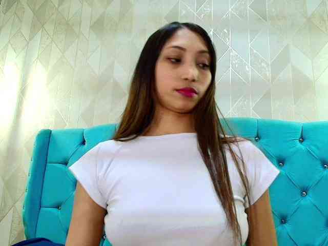 MadelineDollx webcam