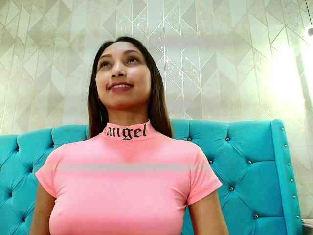MadelineDollx webcam