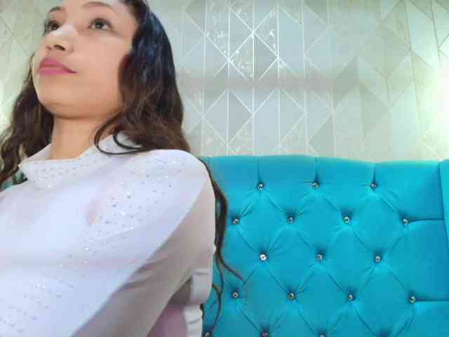 MadelineDollx webcam