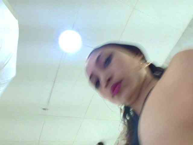 MadelineDollx webcam