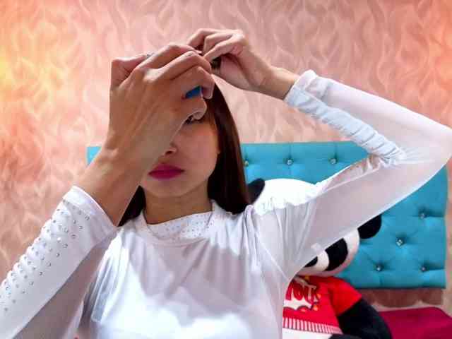 MadelineDollx webcam