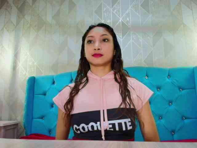 MadelineDollx webcam