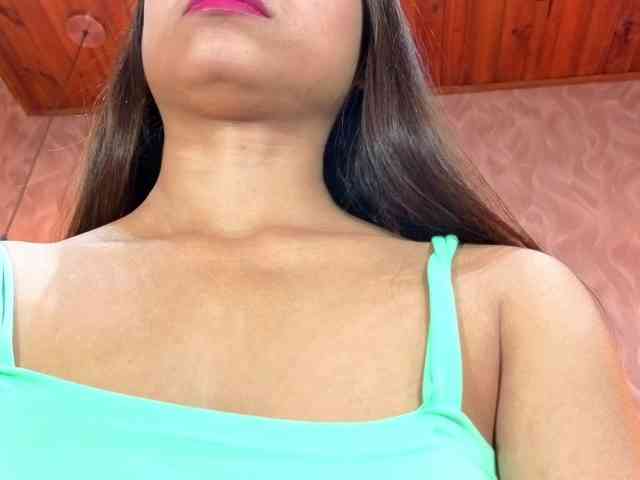 MadelineDollx webcam