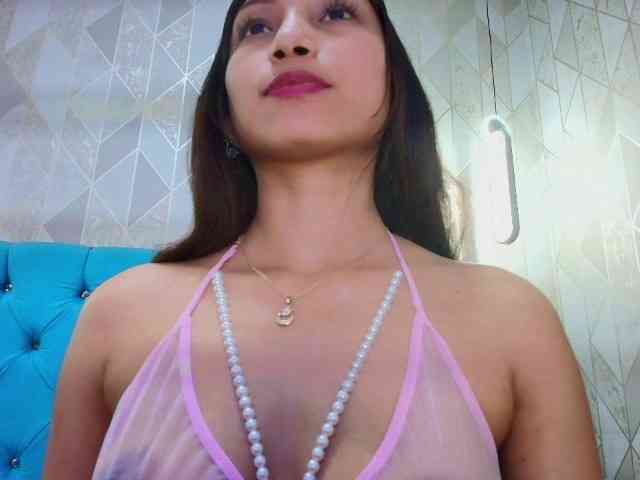 MadelineDollx webcam