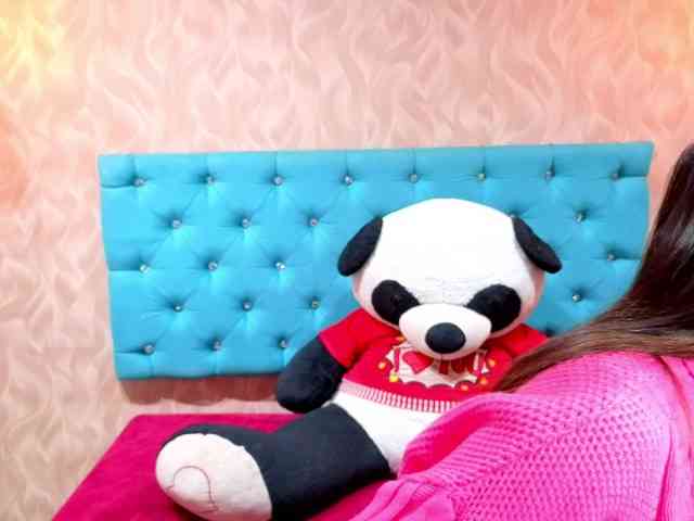 MadelineDollx webcam