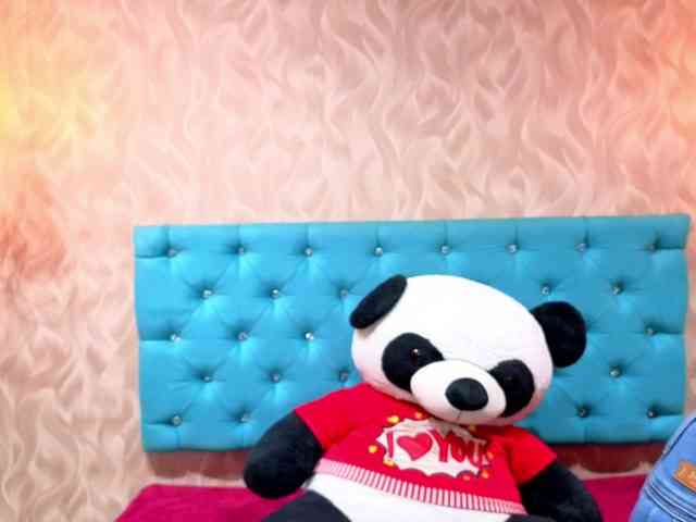 MadelineDollx webcam