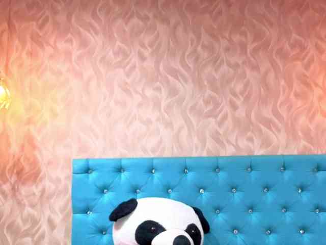 MadelineDollx webcam