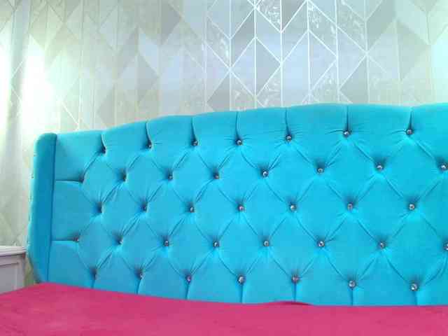 MadelineDollx webcam